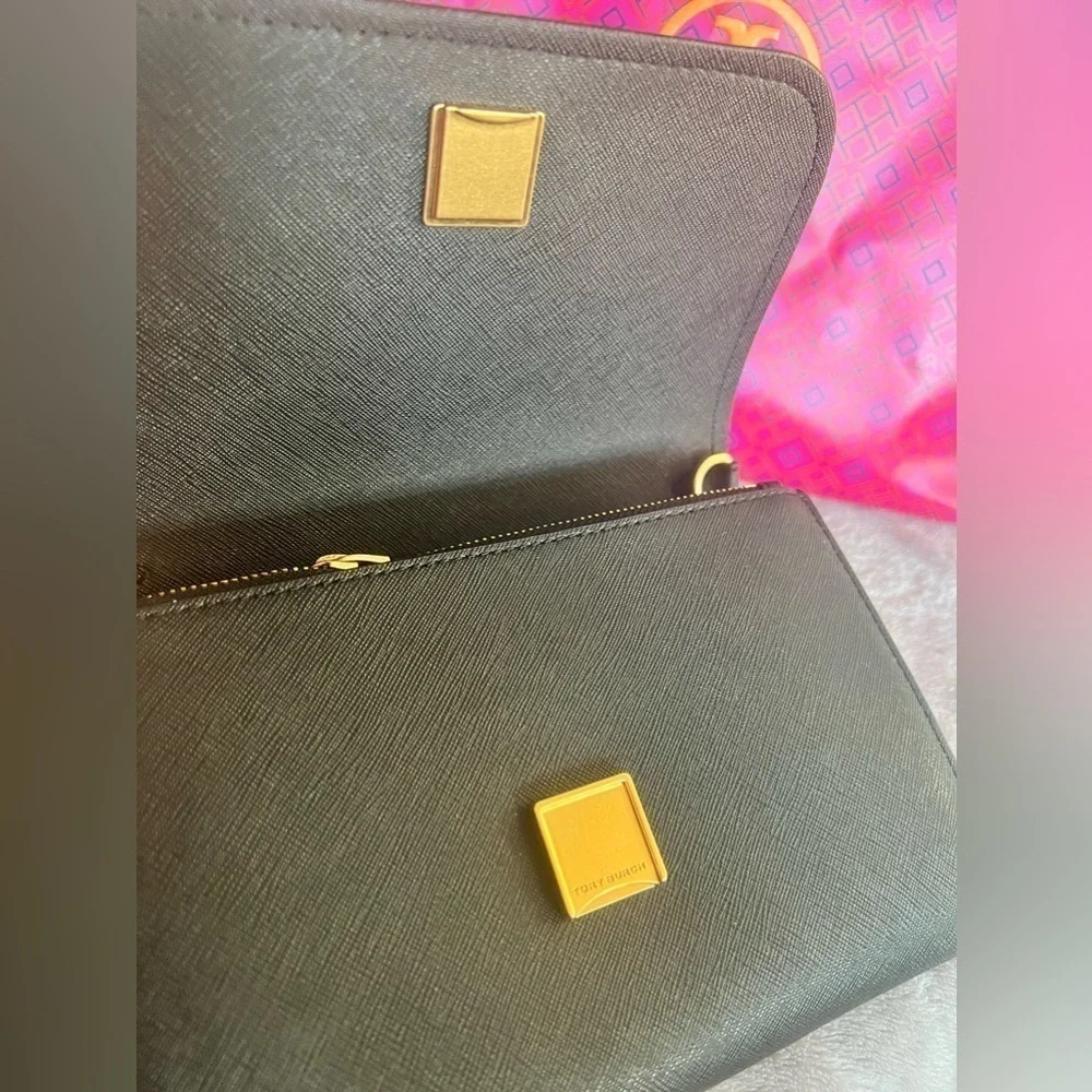 TORY BURCH• EMERSON CHAIN WALLET IN BLACK - BRAND NEE WITH TAGS